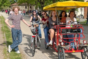 Spring 25 students biking in Lucca